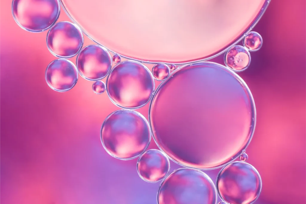 Visuel abstrait symbolisant les mecanismes cellulaires de detoxification du foie impliquant le glutathion